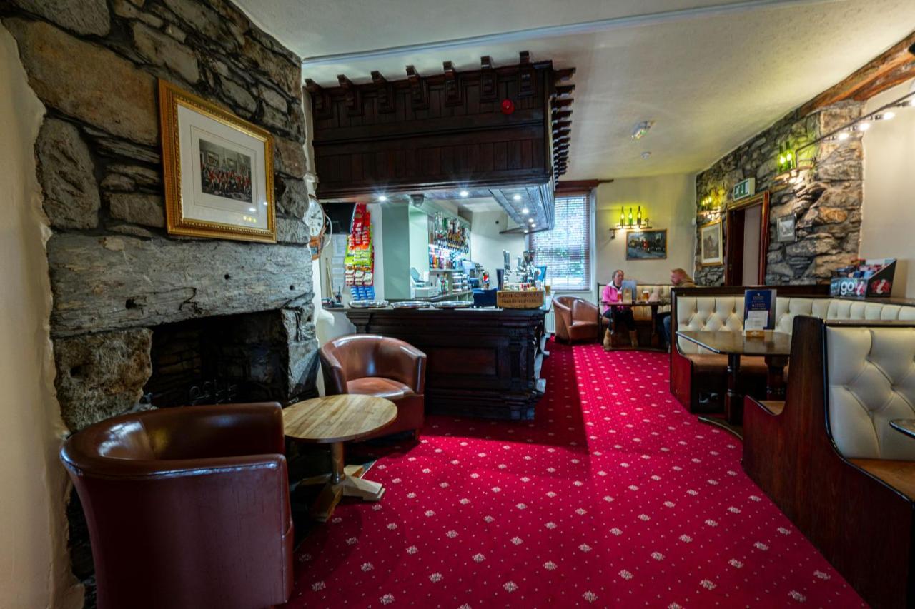 Grapes Hotel, Bar & Restaurant Snowdonia Nr Zip World Blaenau Ffestiniog Exteriör bild